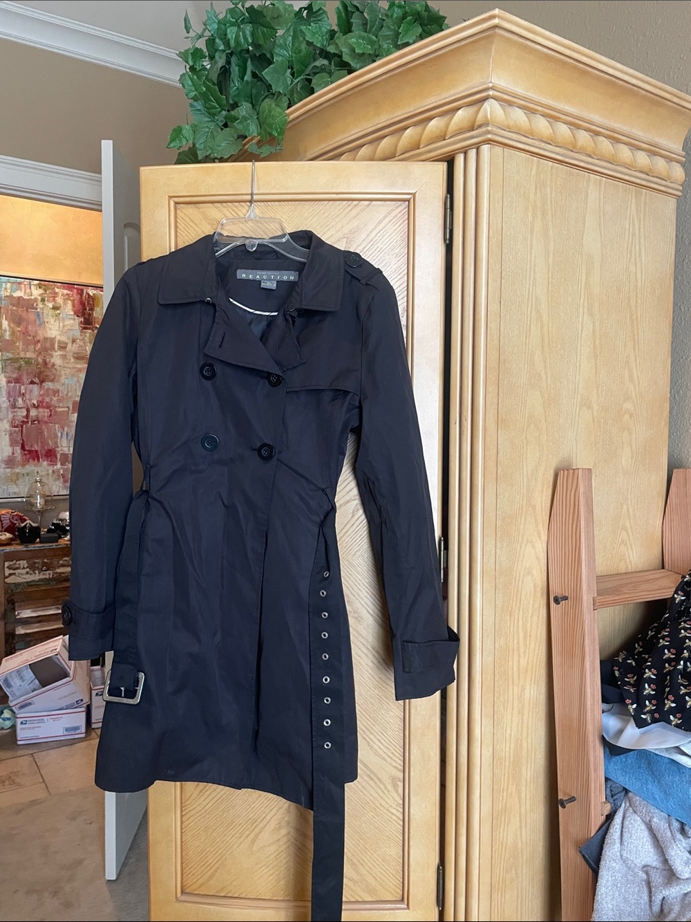 Kenneth Cole reaction black trench coat size large